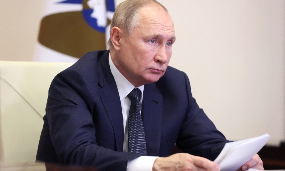 New media law: Russia's tightens internet and press censorship
